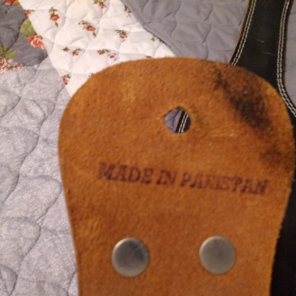 VALEO Weight Lifting Belt for Back Support All Leather In Good Condition - Picture 6 of 8